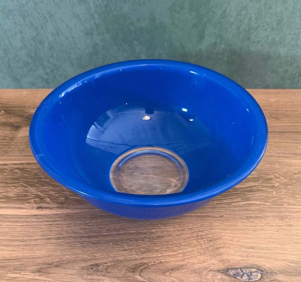 Pyrex Mixing Bowl 325 2.5L Blue Clear Bottom Vintage